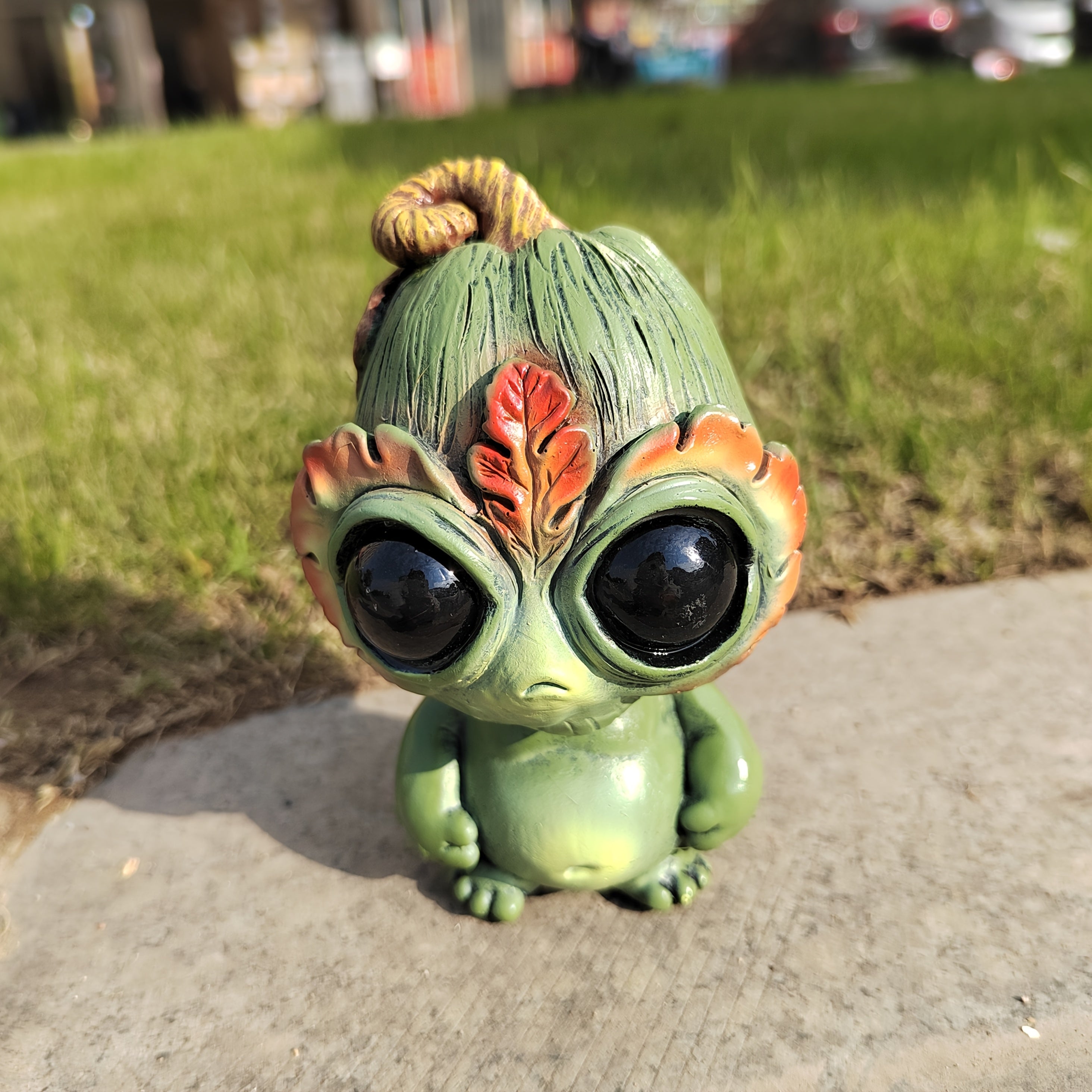 Fantastik Karikatür Elf Figürü – Hars Dekor & Tatil Temalı